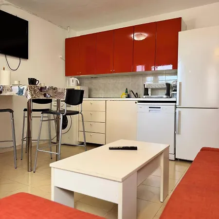 Elixir Estate * Antigua